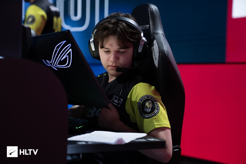 M80 upset NAVI 2-1 to open BLAST Open Porto