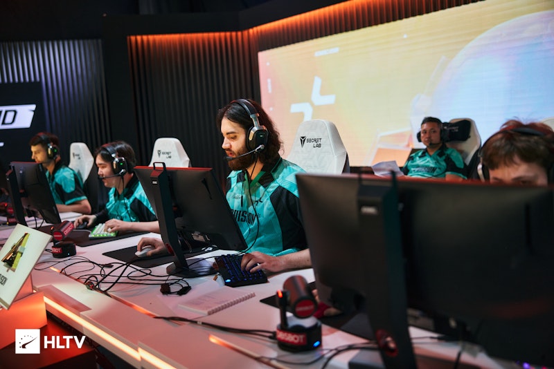 PARIVISION eliminate 100 Thieves from the Esports World Cup